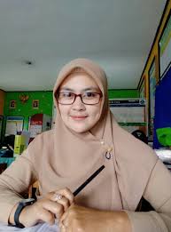 Eleanor Richardson Angkatan ke 4